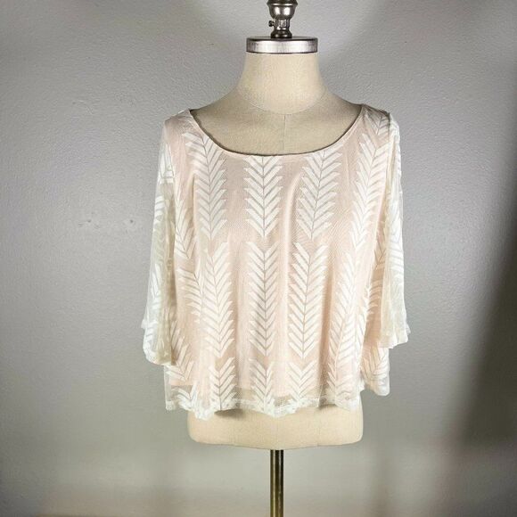 Saints & Hearts Flowy Top - Picture 2 of 8